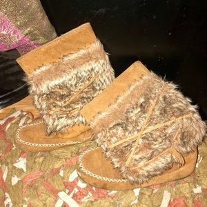 Minnetonka fur boots